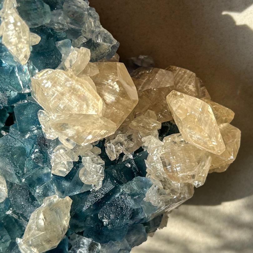geode di Fluorite Blu e Calcite